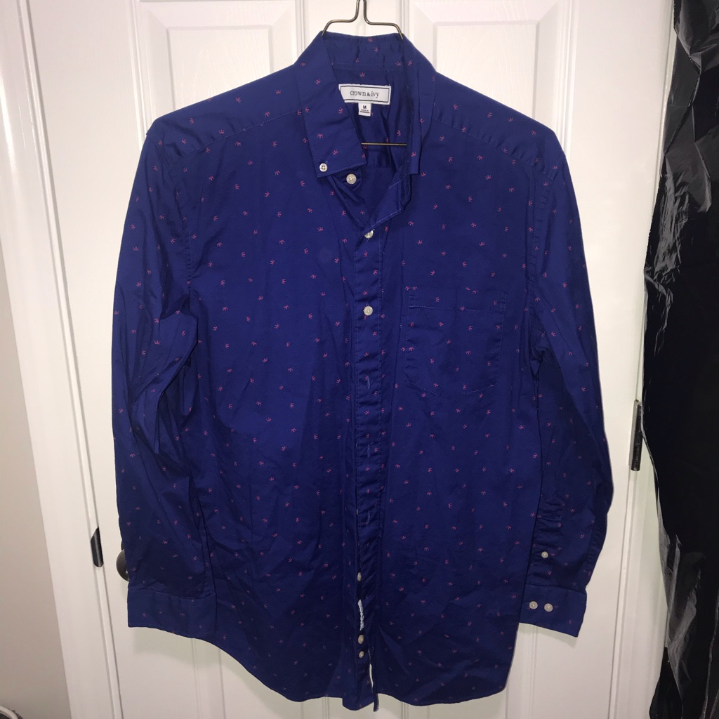 Crown & Ivy Button Down Euc